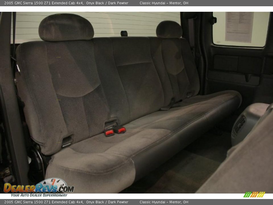 2005 GMC Sierra 1500 Z71 Extended Cab 4x4 Onyx Black / Dark Pewter Photo #21