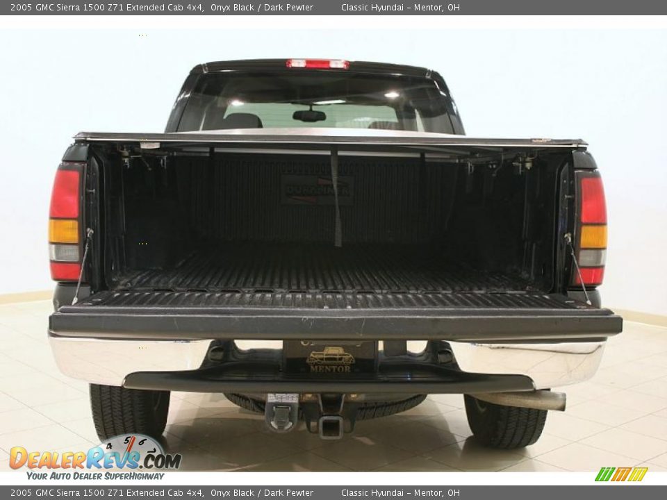 2005 GMC Sierra 1500 Z71 Extended Cab 4x4 Onyx Black / Dark Pewter Photo #26