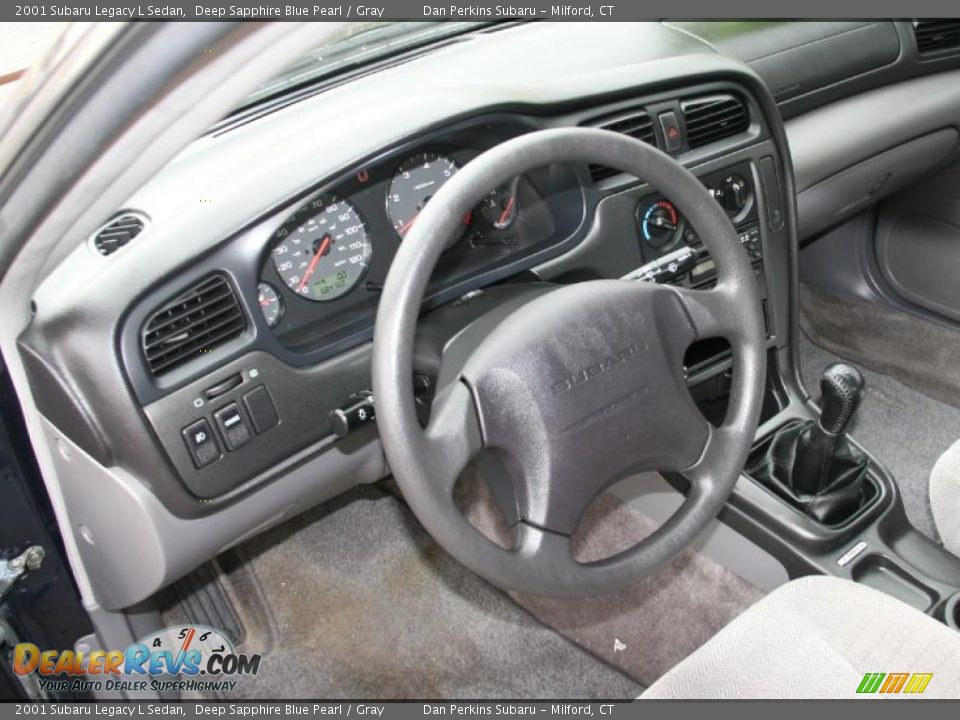 Gray Interior - 2001 Subaru Legacy L Sedan Photo #11