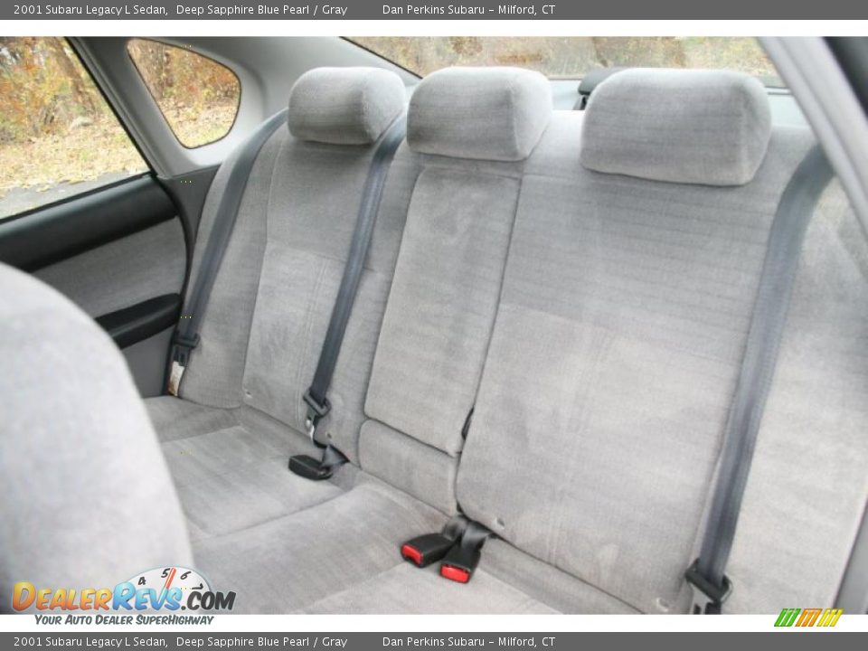 Gray Interior - 2001 Subaru Legacy L Sedan Photo #12