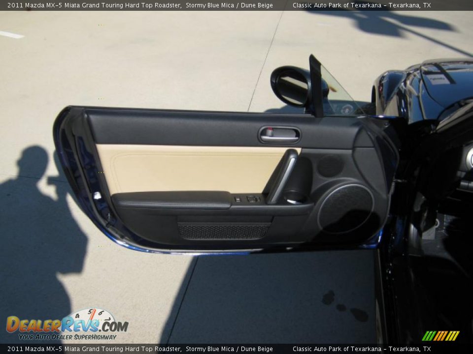 Door Panel of 2011 Mazda MX-5 Miata Grand Touring Hard Top Roadster Photo #15