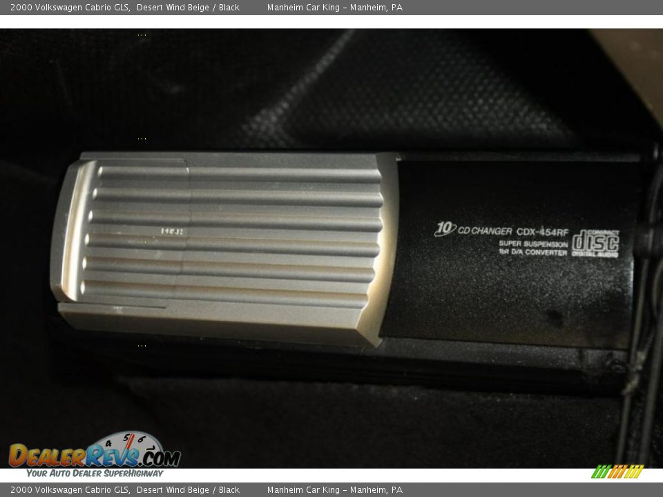 2000 Volkswagen Cabrio GLS Desert Wind Beige / Black Photo #16