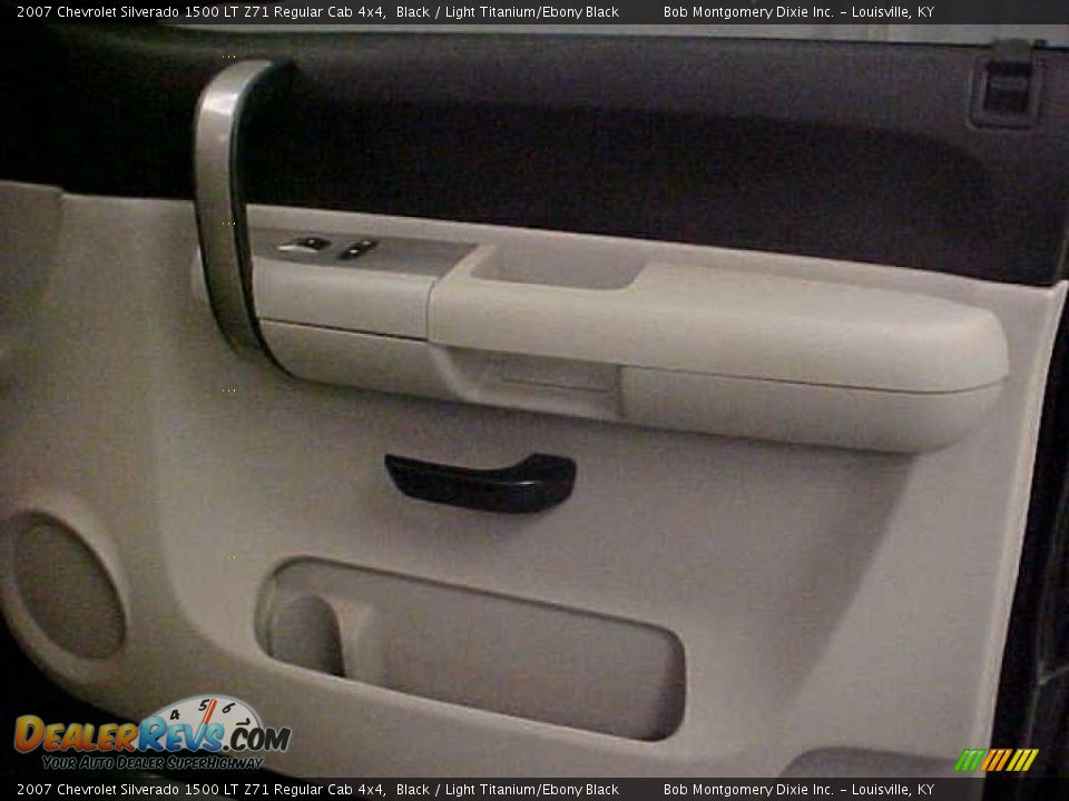 2007 Chevrolet Silverado 1500 LT Z71 Regular Cab 4x4 Black / Light Titanium/Ebony Black Photo #10