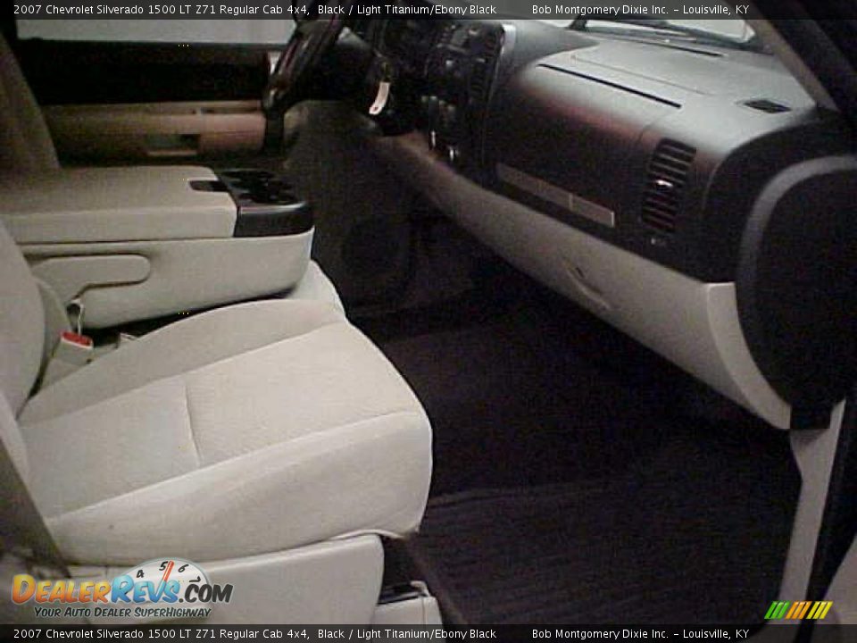2007 Chevrolet Silverado 1500 LT Z71 Regular Cab 4x4 Black / Light Titanium/Ebony Black Photo #11