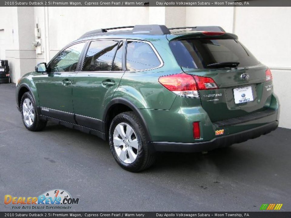 2010 Subaru Outback 2.5i Premium Wagon Cypress Green Pearl / Warm Ivory Photo #5