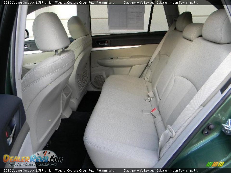 Warm Ivory Interior - 2010 Subaru Outback 2.5i Premium Wagon Photo #13