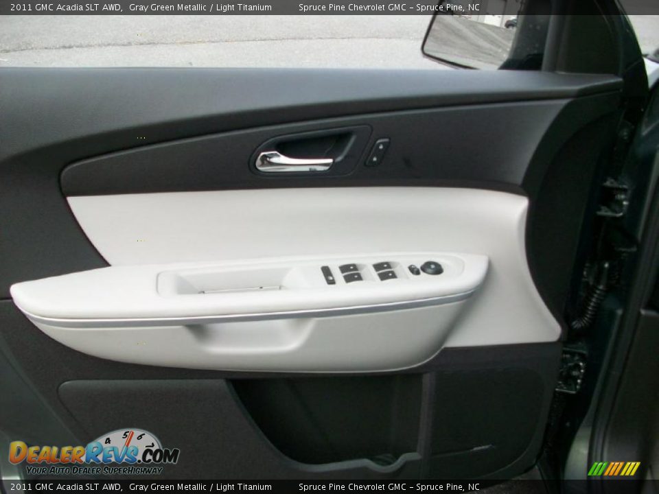 Door Panel of 2011 GMC Acadia SLT AWD Photo #11