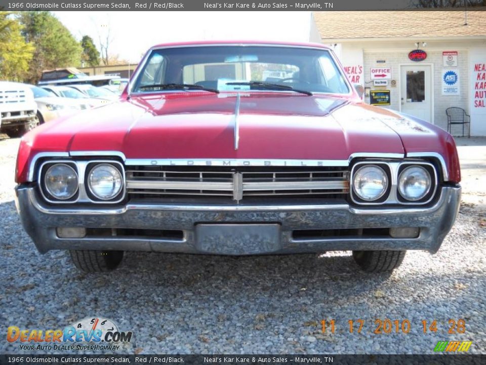 1966 Oldsmobile Cutlass Supreme Sedan Red / Red/Black Photo #5