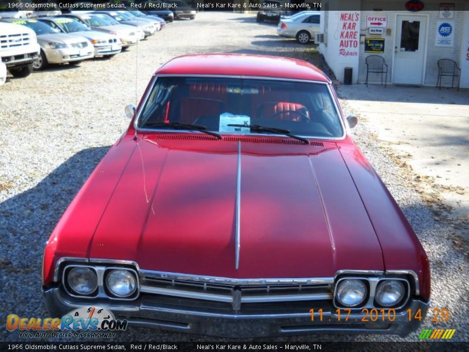 1966 Oldsmobile Cutlass Supreme Sedan Red / Red/Black Photo #8