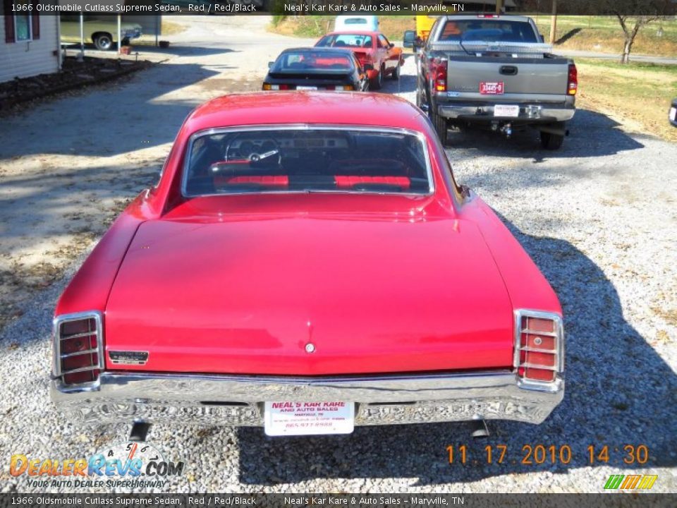 1966 Oldsmobile Cutlass Supreme Sedan Red / Red/Black Photo #17