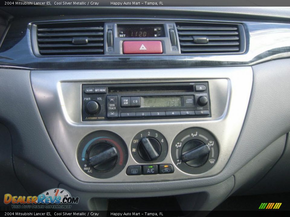 2004 Mitsubishi Lancer ES Cool Silver Metallic / Gray Photo #17