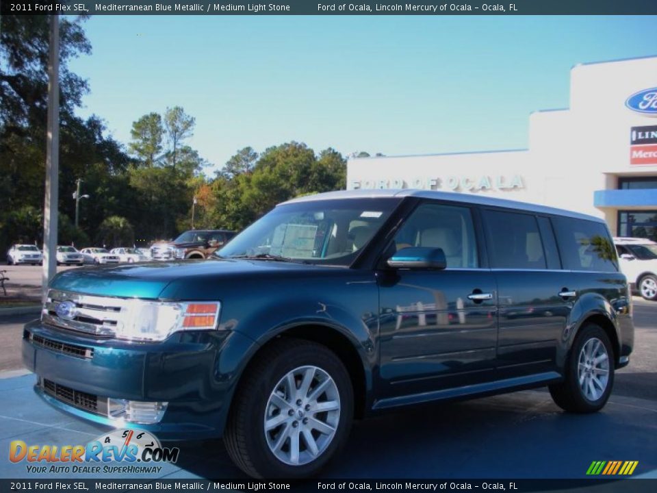 Front 3/4 View of 2011 Ford Flex SEL Photo #1