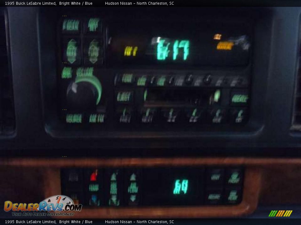 1995 Buick LeSabre Limited Bright White / Blue Photo #9