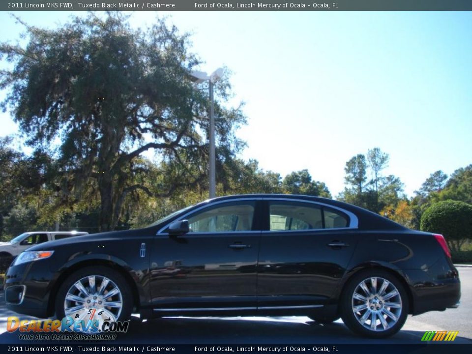 2011 Lincoln MKS FWD Tuxedo Black Metallic / Cashmere Photo #2