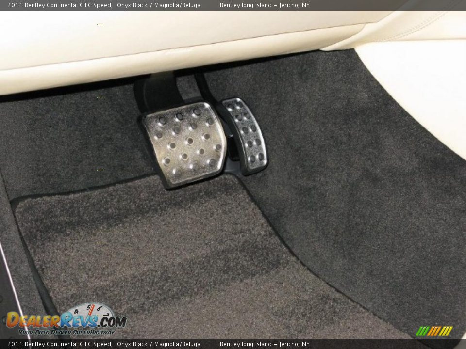 Controls of 2011 Bentley Continental GTC Speed Photo #18