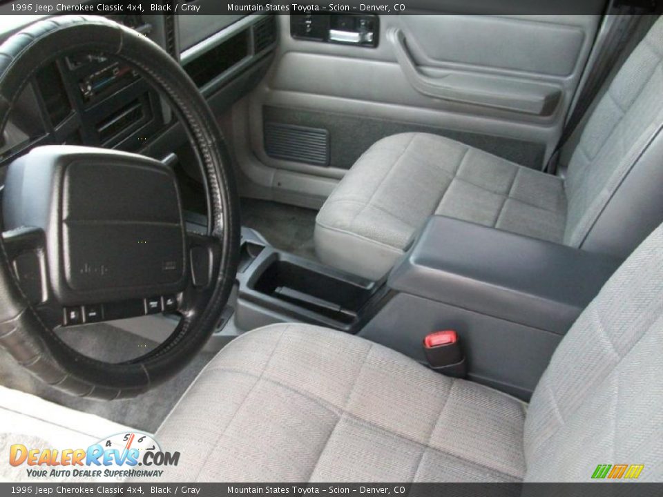 Gray Interior 1996 Jeep Cherokee Classic 4x4 Photo 10