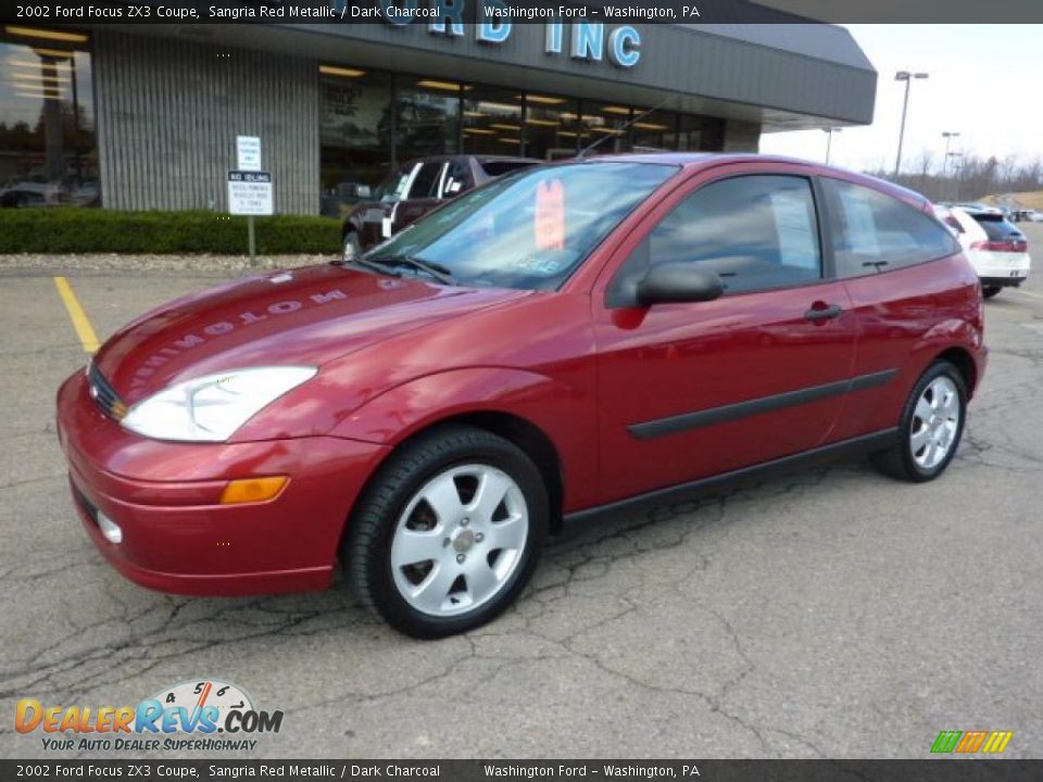 2002 Ford Focus ZX3 Coupe Sangria Red Metallic / Dark Charcoal Photo #4