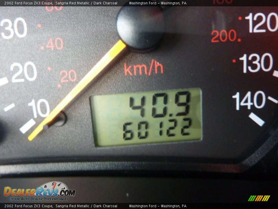 2002 Ford Focus ZX3 Coupe Sangria Red Metallic / Dark Charcoal Photo #20