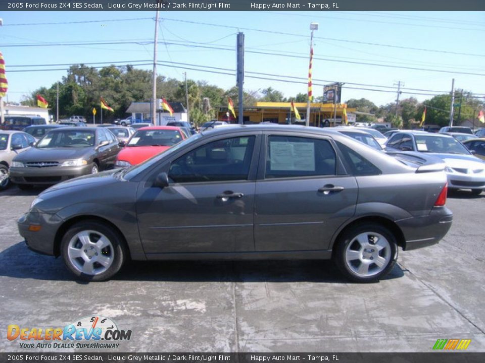 2005 Ford Focus ZX4 SES Sedan Liquid Grey Metallic / Dark Flint/Light Flint Photo #5