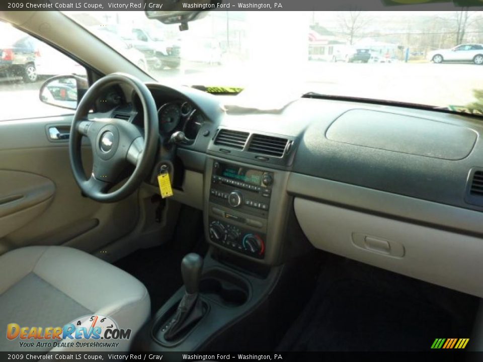 Dashboard of 2009 Chevrolet Cobalt LS Coupe Photo #14