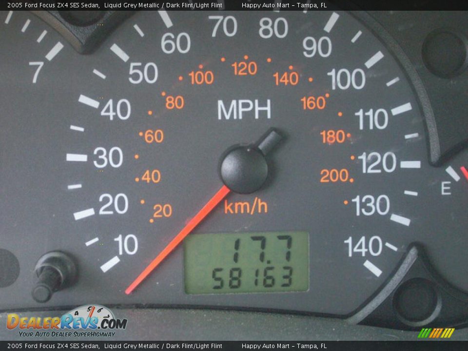 2005 Ford Focus ZX4 SES Sedan Liquid Grey Metallic / Dark Flint/Light Flint Photo #17