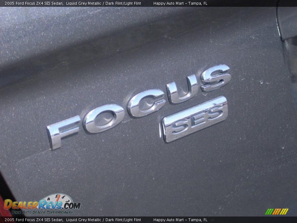 2005 Ford Focus ZX4 SES Sedan Liquid Grey Metallic / Dark Flint/Light Flint Photo #21