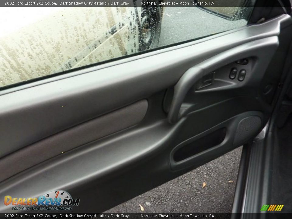 Door Panel of 2002 Ford Escort ZX2 Coupe Photo #13