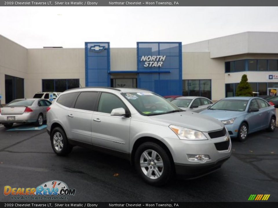 2009 Chevrolet Traverse LT Silver Ice Metallic / Ebony Photo #1