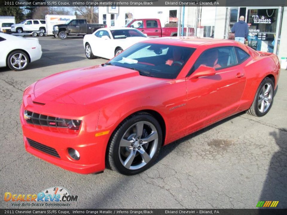Front 3/4 View of 2011 Chevrolet Camaro SS/RS Coupe Photo #7