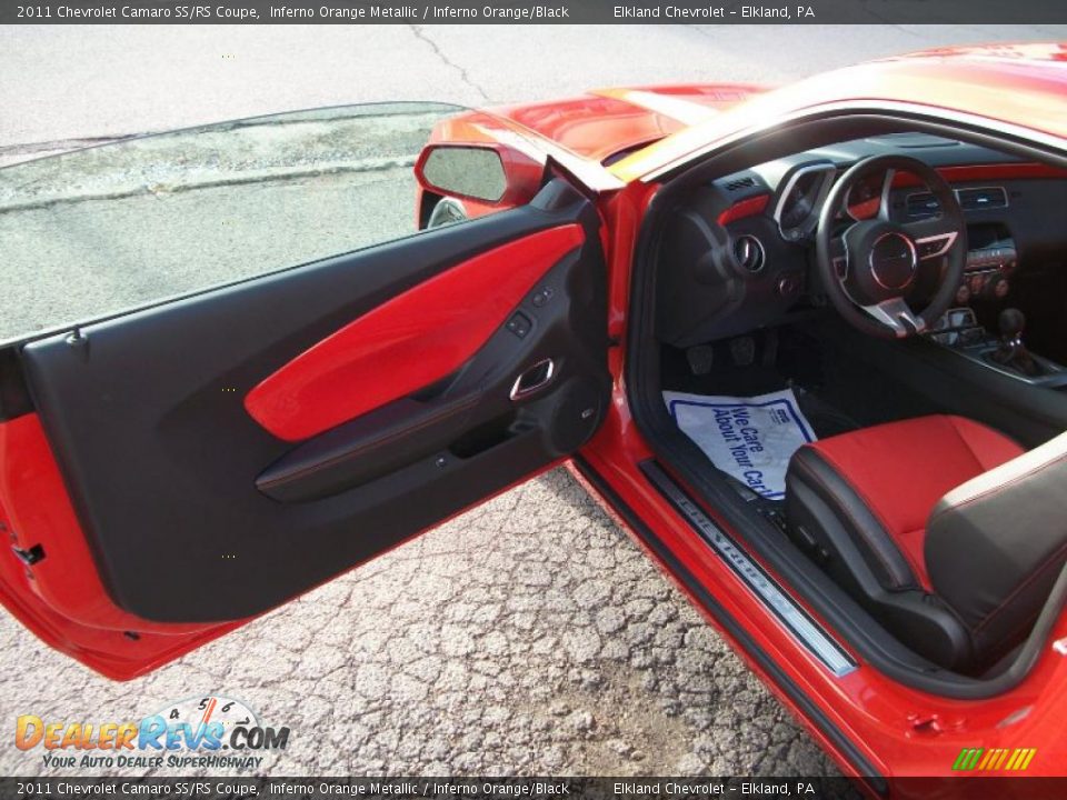 Door Panel of 2011 Chevrolet Camaro SS/RS Coupe Photo #25