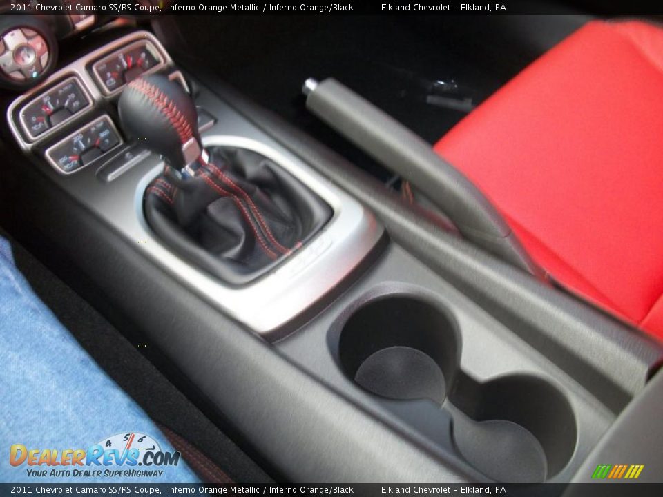 2011 Chevrolet Camaro SS/RS Coupe Shifter Photo #33