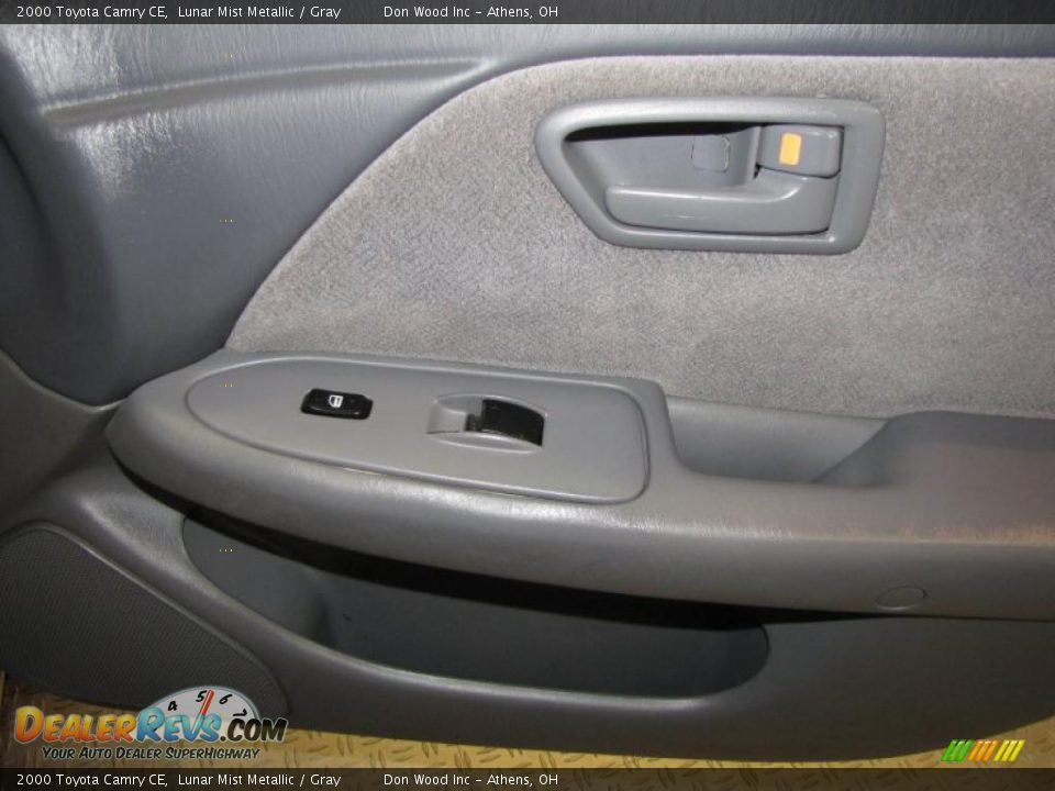 2000 Toyota Camry CE Lunar Mist Metallic / Gray Photo #17