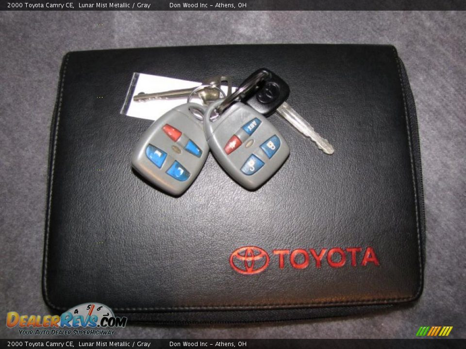 2000 Toyota Camry CE Lunar Mist Metallic / Gray Photo #22