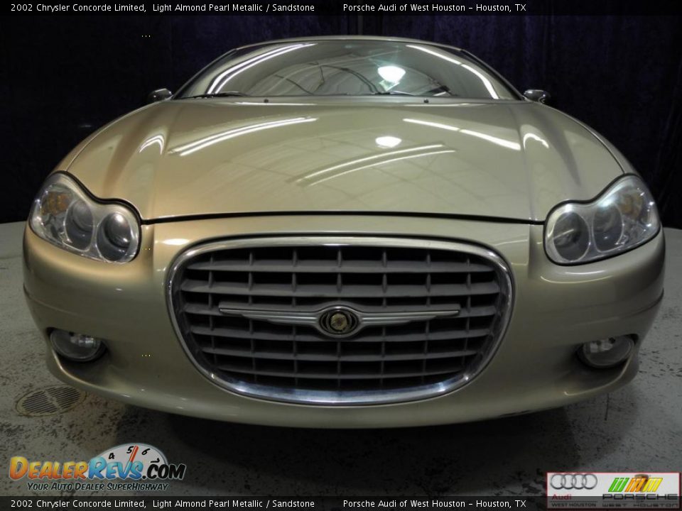 2002 Chrysler Concorde Limited Light Almond Pearl Metallic / Sandstone Photo #2