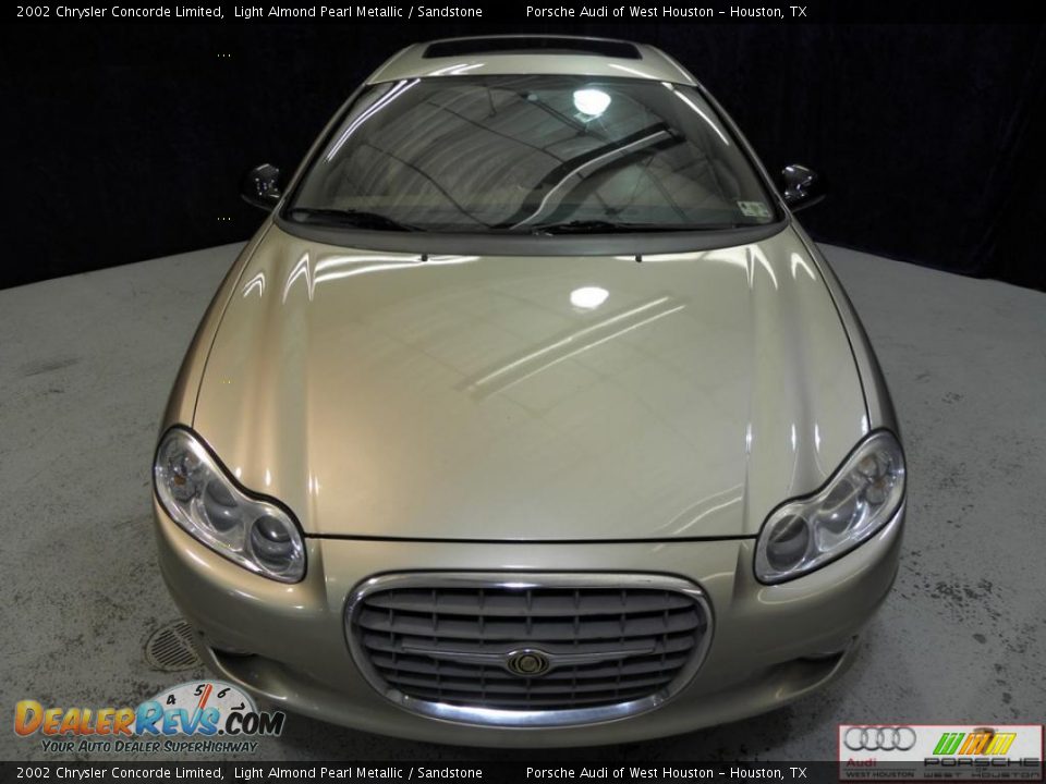 2002 Chrysler Concorde Limited Light Almond Pearl Metallic / Sandstone Photo #3