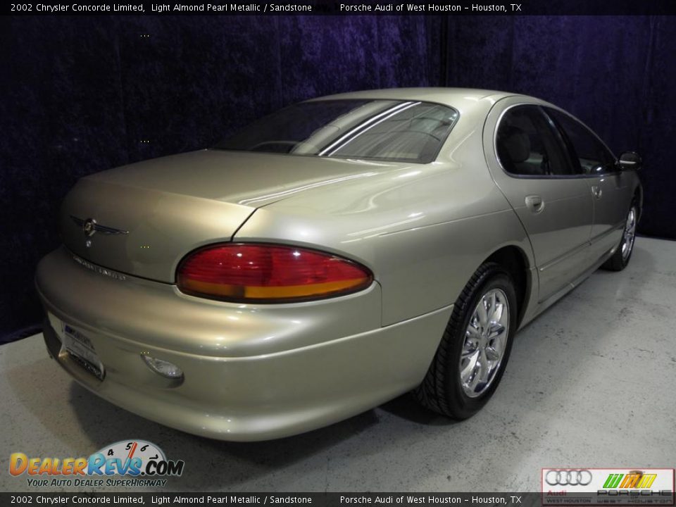 2002 Chrysler Concorde Limited Light Almond Pearl Metallic / Sandstone Photo #8