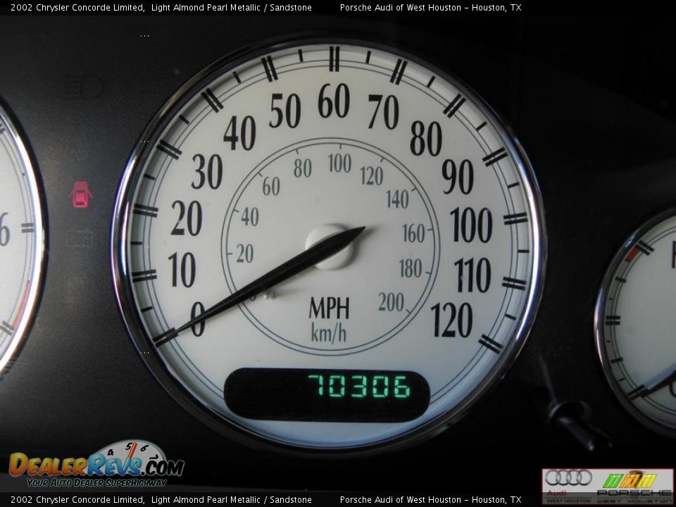 2002 Chrysler Concorde Limited Light Almond Pearl Metallic / Sandstone Photo #13