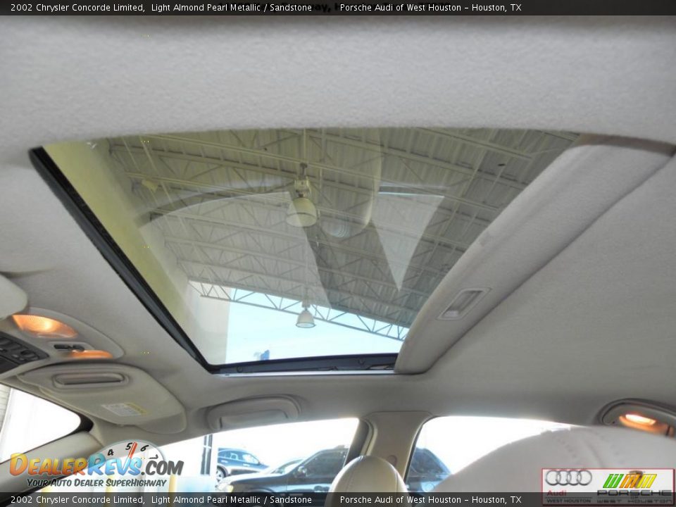 2002 Chrysler Concorde Limited Light Almond Pearl Metallic / Sandstone Photo #14