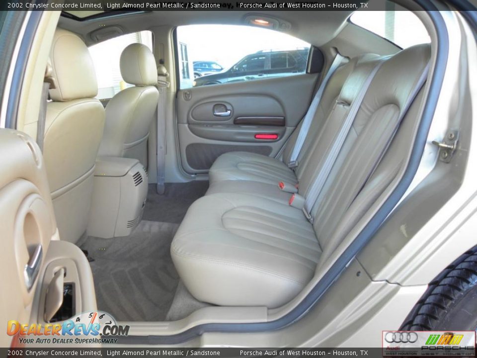 2002 Chrysler Concorde Limited Light Almond Pearl Metallic / Sandstone Photo #15