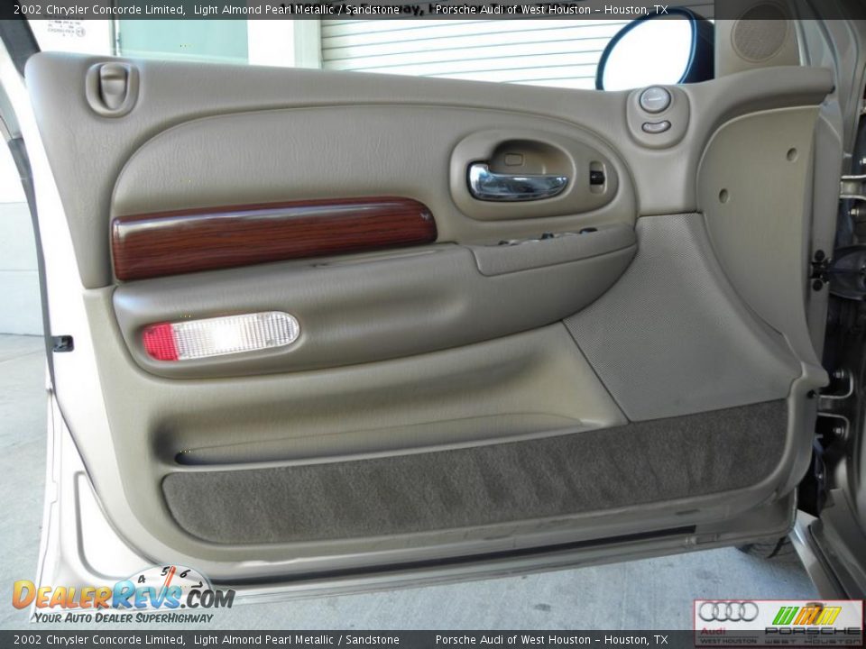 2002 Chrysler Concorde Limited Light Almond Pearl Metallic / Sandstone Photo #22