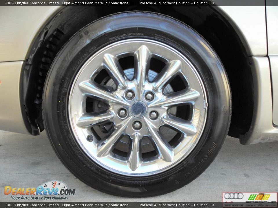 2002 Chrysler Concorde Limited Light Almond Pearl Metallic / Sandstone Photo #26