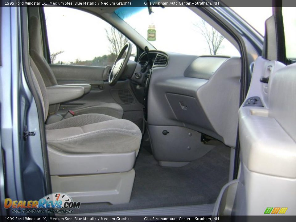 Medium Graphite Interior - 1999 Ford Windstar LX Photo #11