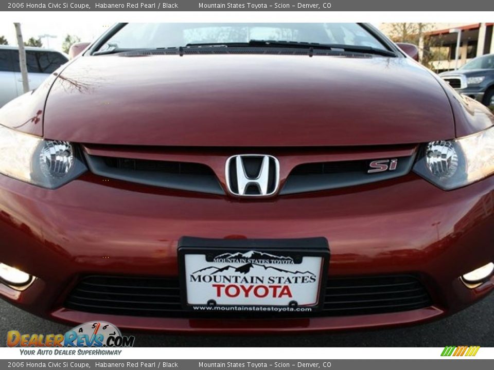 2006 Honda Civic Si Coupe Habanero Red Pearl / Black Photo #35