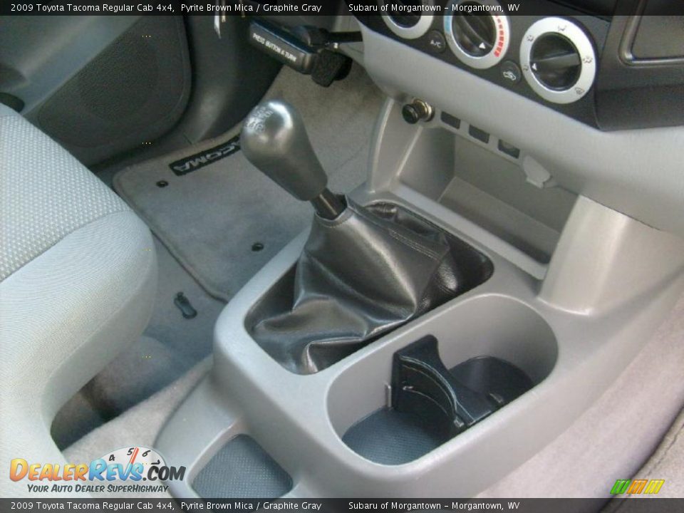 2009 Toyota Tacoma Regular Cab 4x4 Shifter Photo #16