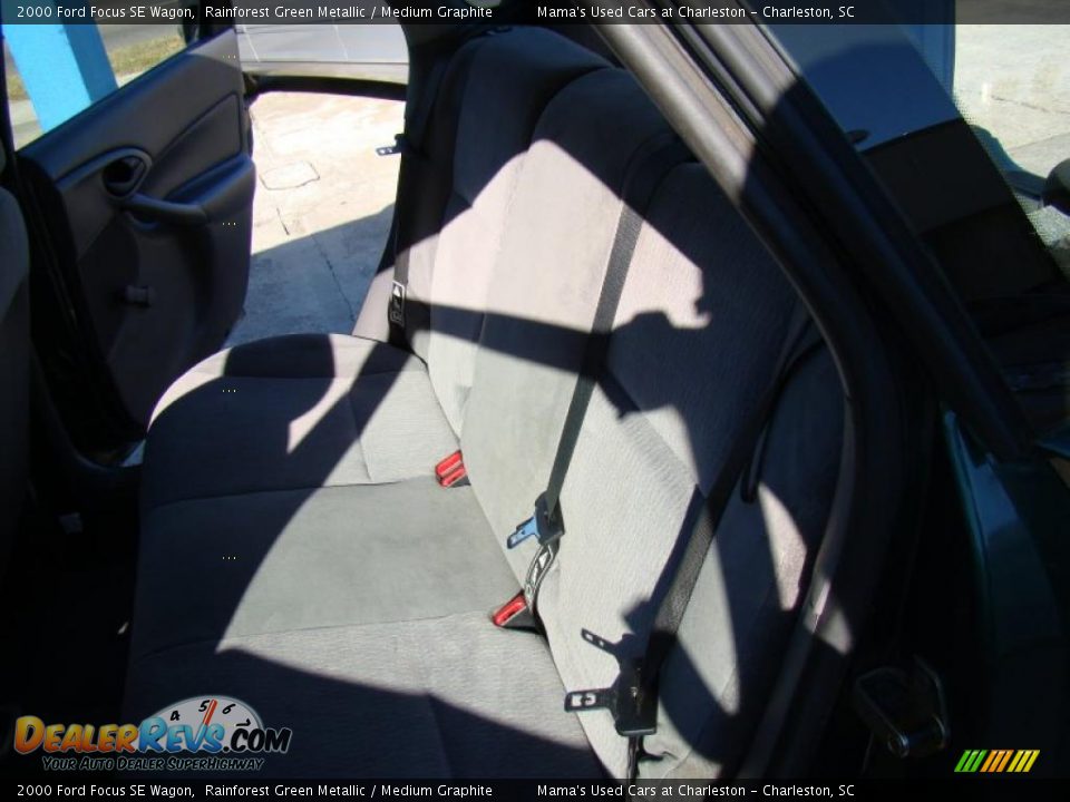 2000 Ford Focus SE Wagon Rainforest Green Metallic / Medium Graphite Photo #12