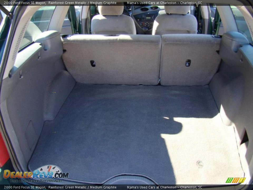 2000 Ford Focus SE Wagon Trunk Photo #14