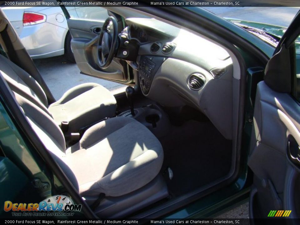 2000 Ford Focus SE Wagon Rainforest Green Metallic / Medium Graphite Photo #15