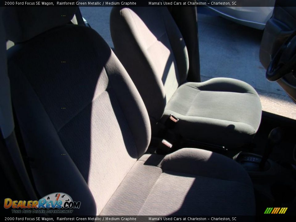 2000 Ford Focus SE Wagon Rainforest Green Metallic / Medium Graphite Photo #16