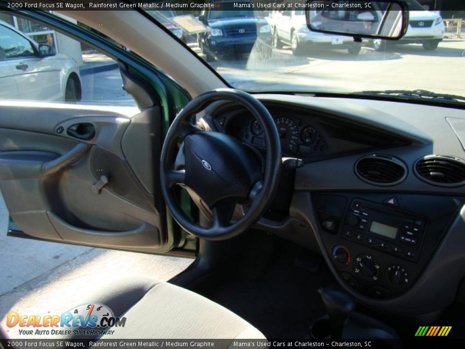 2000 Ford Focus SE Wagon Rainforest Green Metallic / Medium Graphite Photo #19