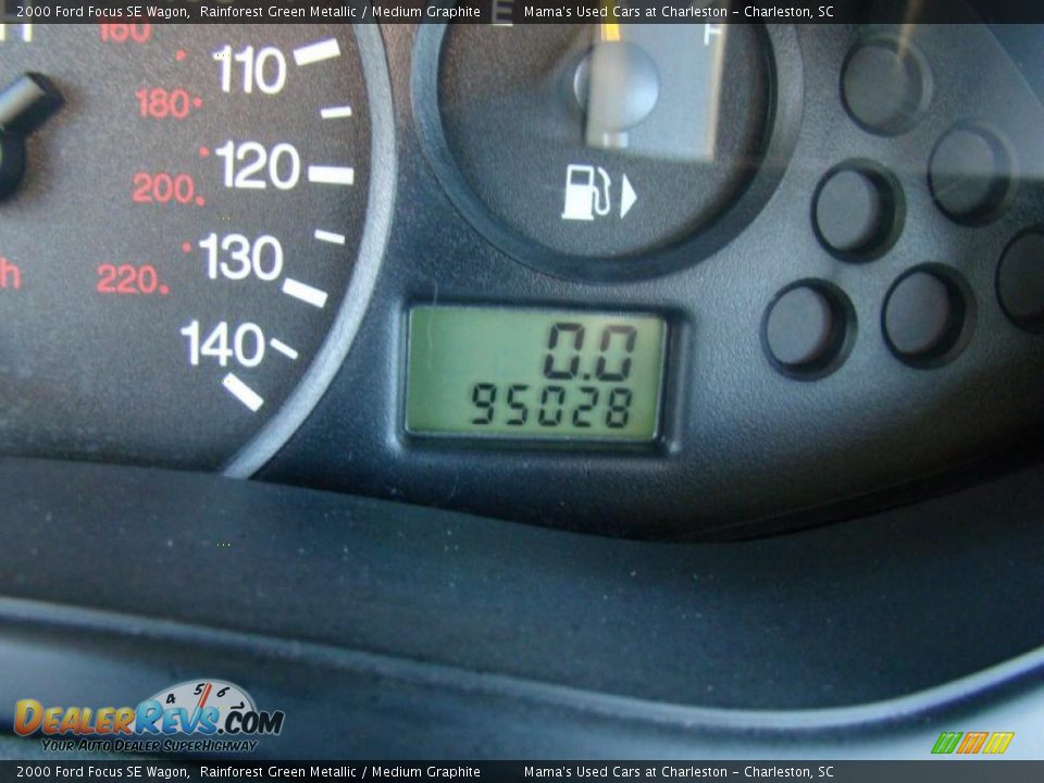 2000 Ford Focus SE Wagon Rainforest Green Metallic / Medium Graphite Photo #26